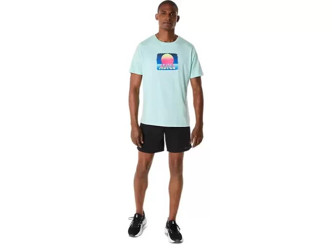 ASICS RETRO SUNSET KORTÆRMET T-SHIRT ASICS RETRO SUNSET KORTÆRMET T-SHIRT