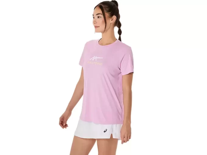 DAME-T-SHIRT MED GRAFISK BANETENNIS DAME-T-SHIRT MED GRAFISK BANETENNIS