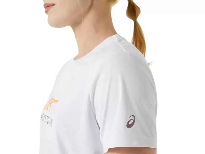DAME-T-SHIRT MED GRAFISK BANETENNIS DAME-T-SHIRT MED GRAFISK BANETENNIS