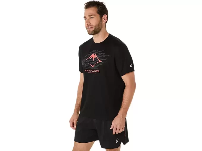 FUJITRAIL LOGO TOP MED KORTE ÆRMER FUJITRAIL LOGO TOP MED KORTE ÆRMER