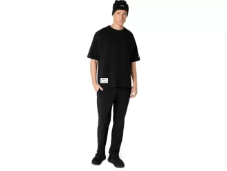 KRAFTIGT AFSLAPPET T-SHIRT MED LOMMER
