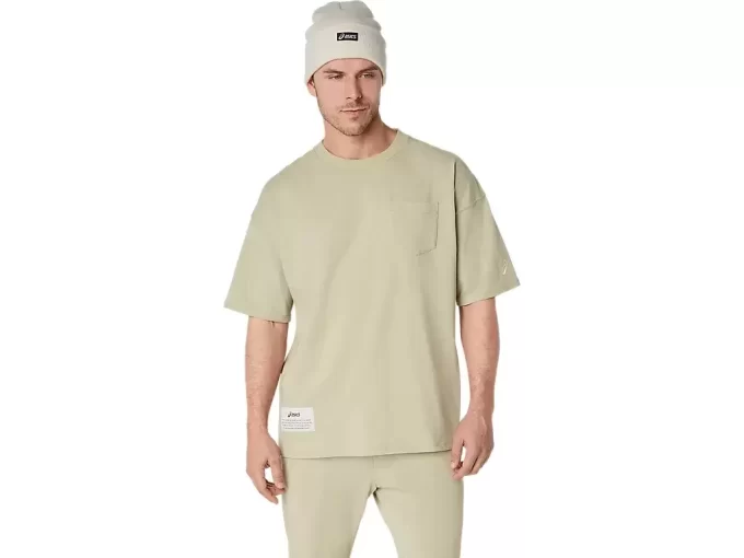 KRAFTIGT AFSLAPPET T-SHIRT MED LOMMER KRAFTIGT AFSLAPPET T-SHIRT MED LOMMER