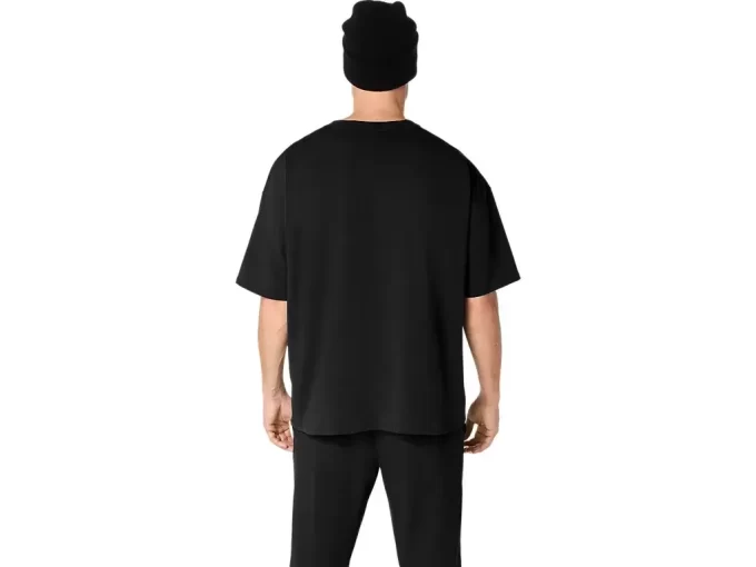 KRAFTIGT AFSLAPPET T-SHIRT MED LOMMER KRAFTIGT AFSLAPPET T-SHIRT MED LOMMER