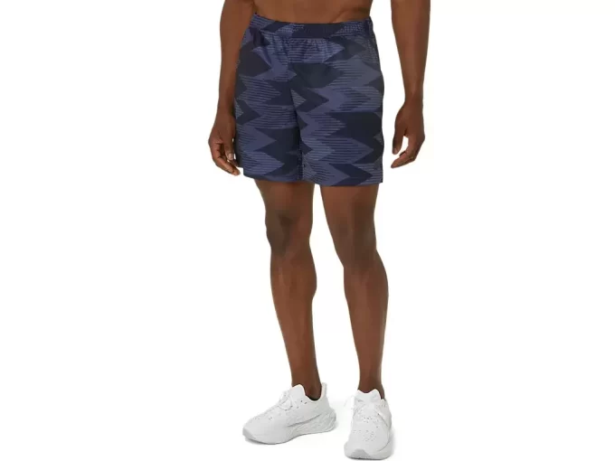SÆSONBELØB MED 7-TOMMERS SHORTS MED HELPRINT SÆSONBELØB MED 7-TOMMERS SHORTS MED HELPRINT