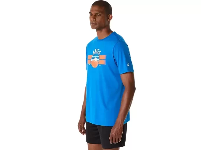 UNISEX ASICS EST. 1977 MOUNTAIN T-SHIRT UNISEX ASICS EST. 1977 MOUNTAIN T-SHIRT