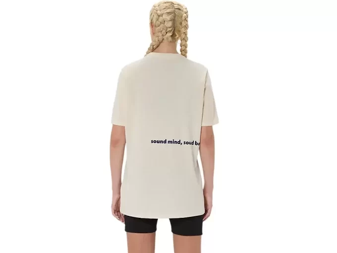 UNISEX ASICS RUN OUTSIDE CLUB KORTÆRMET T-SHIRT UNISEX ASICS RUN OUTSIDE CLUB KORTÆRMET T-SHIRT