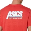 UNISEX ASICS SMSB 1977 RUN CLUB KORTÆRMET T-SHIRT UNISEX ASICS SMSB 1977 RUN CLUB KORTÆRMET T-SHIRT