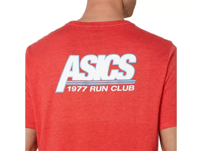 UNISEX ASICS SMSB 1977 RUN CLUB KORTÆRMET T-SHIRT UNISEX ASICS SMSB 1977 RUN CLUB KORTÆRMET T-SHIRT